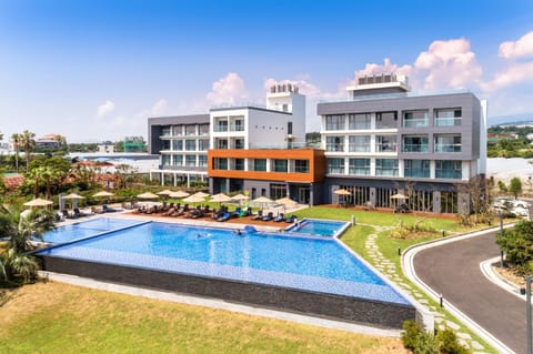 Property building, Pool view, Swimming pool