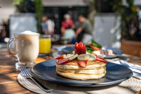 Restaurant/places to eat, Restaurant/places to eat