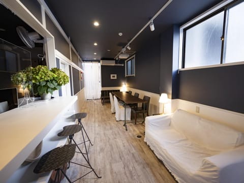 Communal lounge/ TV room, Lobby or reception