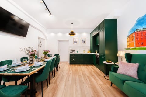 Communal lounge/ TV room, Living room, locker, locker