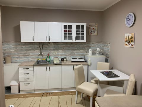 Apartman Djuric Paracin Apartment in Serbia