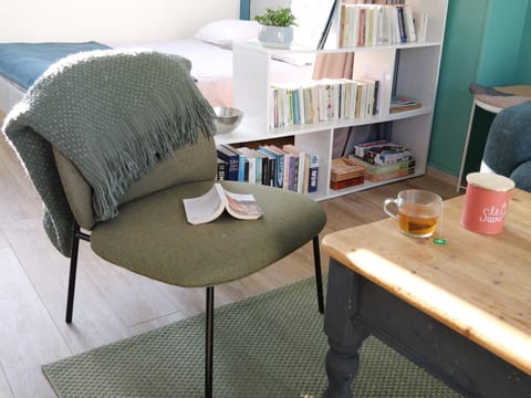 Library, Living room, Seating area