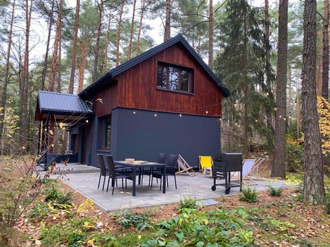 Property building, Patio, Balcony/Terrace