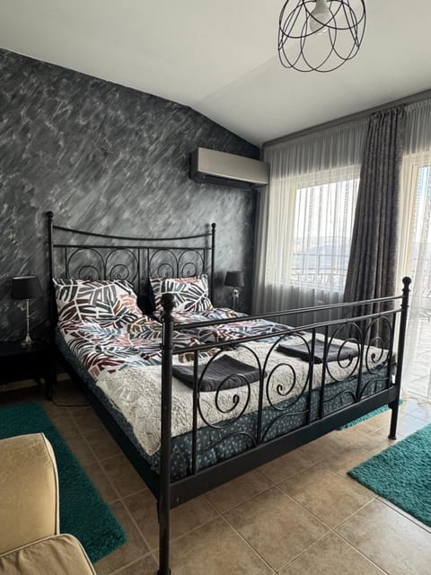 TOP SKY VIEW - Studio Panorama Apartment in Veliko Tarnovo