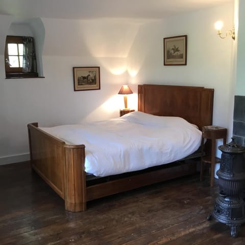 Property building, Bed, Photo of the whole room, Bedroom