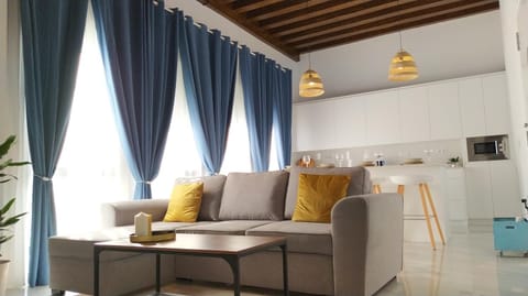 Kitchen or kitchenette, Living room, Seating area