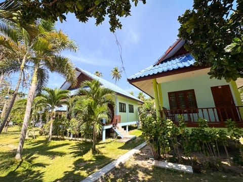O'chai Bungalows Resort in Ko Tao