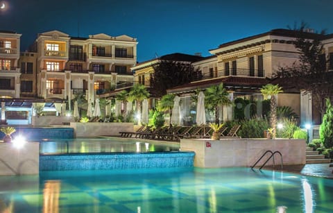 Property building, Swimming pool