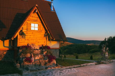 Mountain House Kosjenka Chalet in Federation of Bosnia and Herzegovina