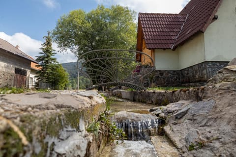 Mountain House Kosjenka Chalet in Federation of Bosnia and Herzegovina