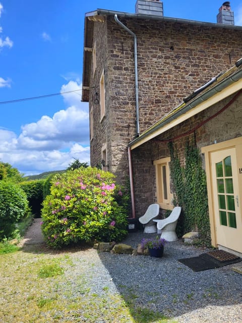Die alte Schule Häuschen House in Wallonia, Belgium