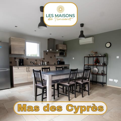 Mas des Cyprès, clim - jardin en Camargue House in Arles