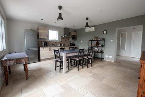 Mas des Cyprès, clim - jardin en Camargue House in Arles