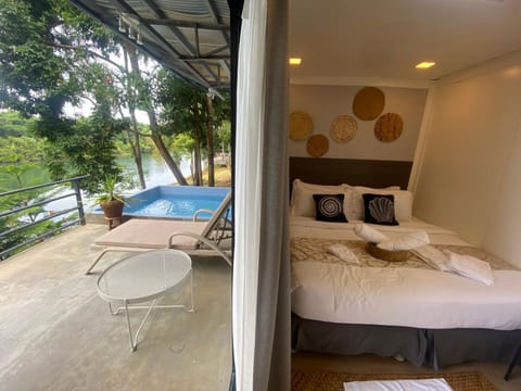 Photo of the whole room, Bedroom, Pool view