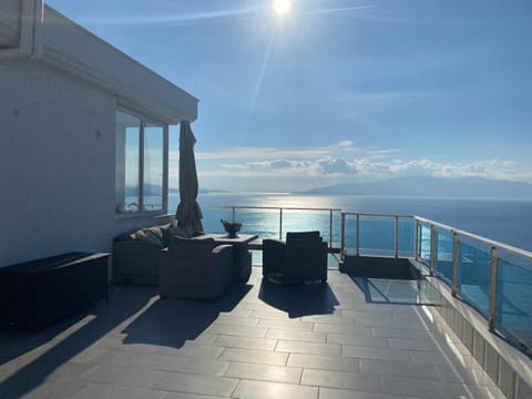 Patio, Day, View (from property/room), Balcony/Terrace, Seating area, Sea view