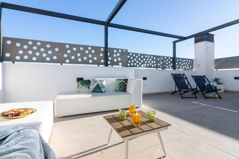 Property building, Off site, Solarium, Balcony/Terrace, On site, Area and facilities, sunbed