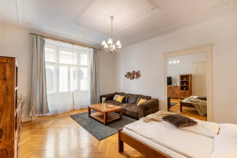 Living room, Photo of the whole room, Seating area