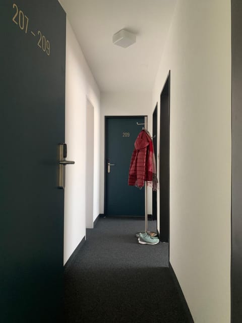 Breakfast, wardrobe, washing machine