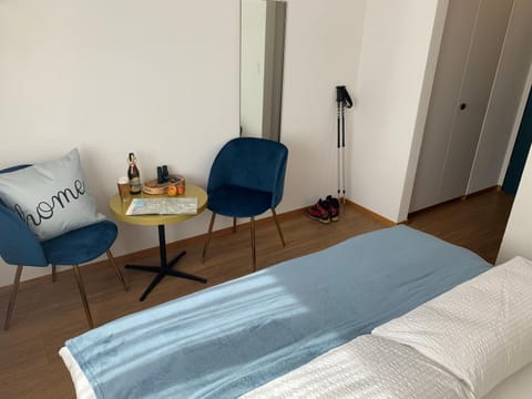 Seating area, Bedroom, washing machine