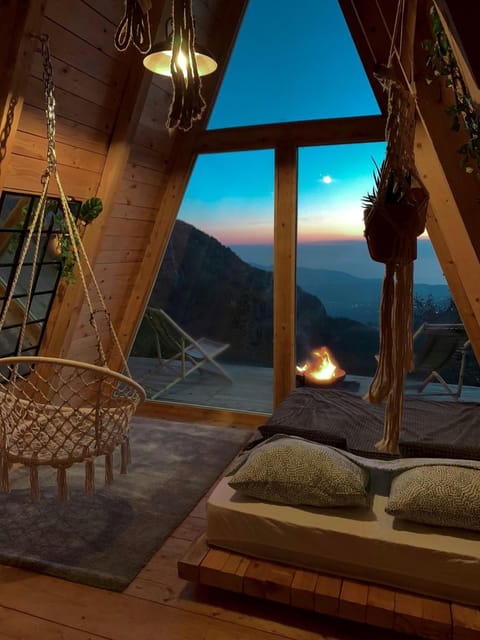 Balcony/Terrace, Mountain view