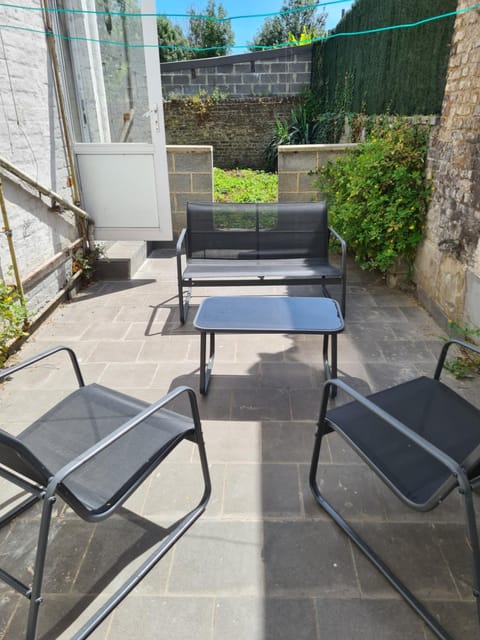 Bruxelles airport Charleroi H nouvelle gérance Apartment in Charleroi