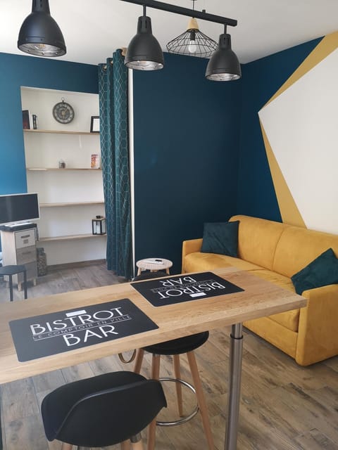 Haute ville : studio ravissant Apartment in Granville