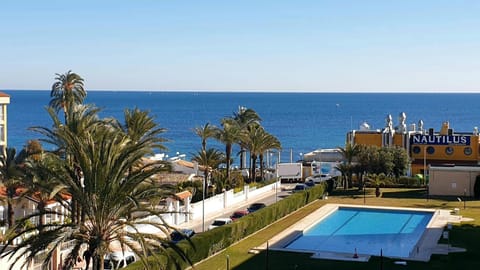 Pool view, Sea view