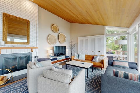 Heron's Hideaway House in Hansville