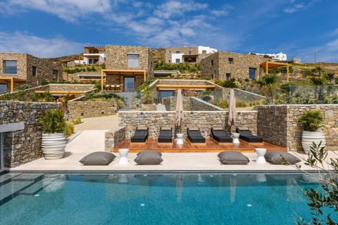 Property building, Natural landscape, Pool view, Swimming pool