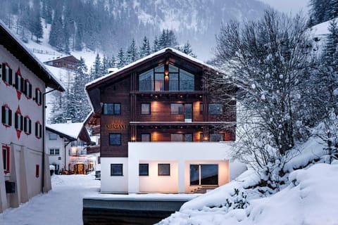 Property building, Winter