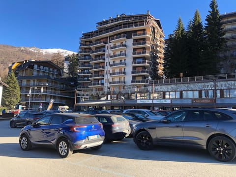 Monolocale centro citta' con vista sulle montagne Apartment in Sauze d'Oulx