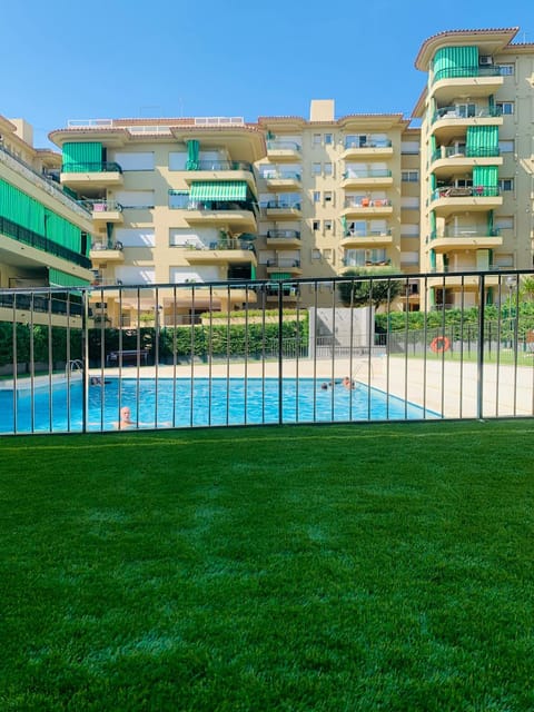 Property building, Garden, Pool view, Swimming pool