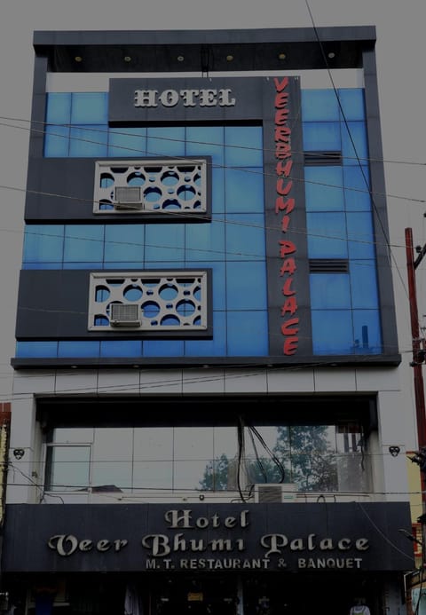 Property building, Facade/entrance