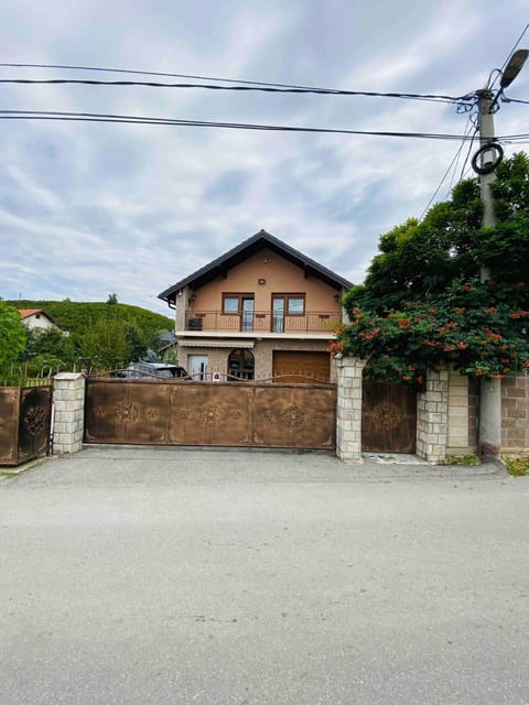 Apartman Admir Apartment in Federation of Bosnia and Herzegovina