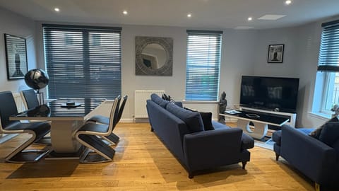 Maltings Apartment - Spacious 2 Bed Ground Floor Apartment House in Kirkcaldy