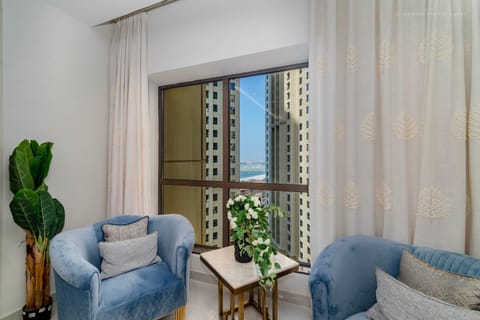 USMANS 4BDRM JBR Sadaf Next to Ritz Carlton Walk Daily Housekeeping JBR Apartment in Dubai