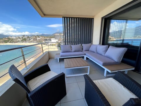 Property building, Balcony/Terrace, Sea view