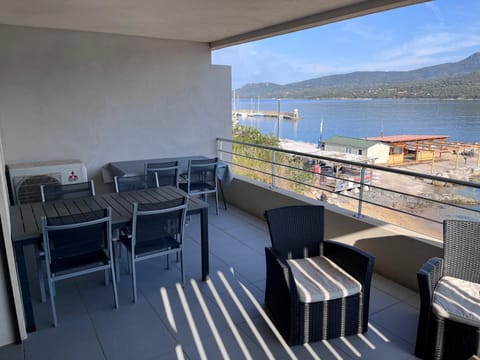 Property building, Balcony/Terrace, Sea view, Meals