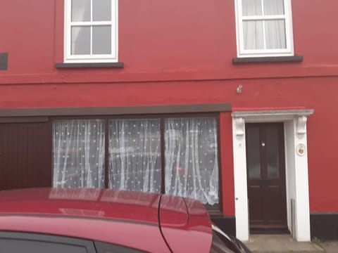 Property building, Facade/entrance