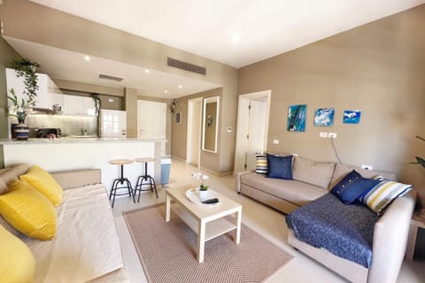 Living room, Lounge or bar, Seating area