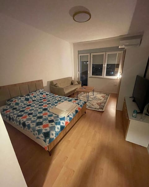 TV and multimedia, Photo of the whole room