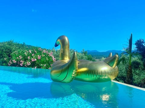 Day, Natural landscape, Pool view, Swimming pool