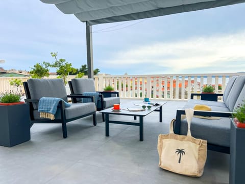 Patio, Day, View (from property/room), Balcony/Terrace, Seating area, Sea view