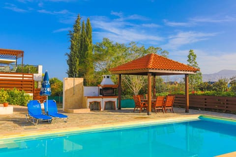 Patio, Day, Natural landscape, Garden, Pool view, Swimming pool, sunbed