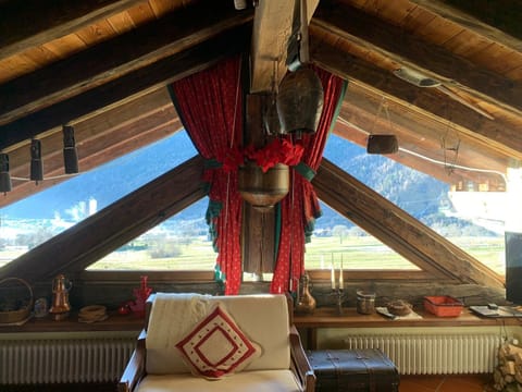 Living room, Mountain view