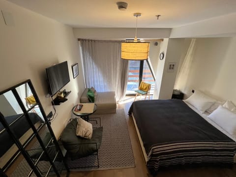Bed, TV and multimedia