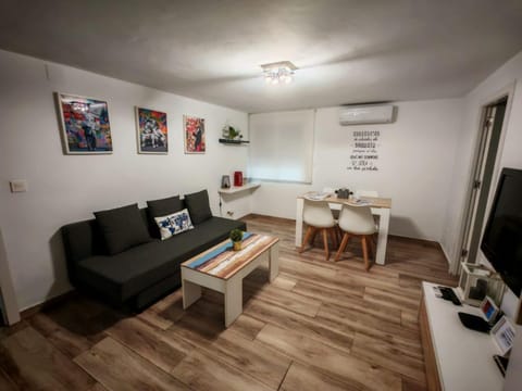 TV and multimedia, Dining area, air conditioner