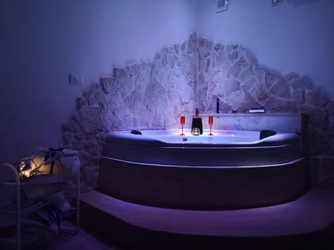 Spa and wellness centre/facilities, Alcoholic drinks