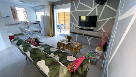TV and multimedia, Kitchen or kitchenette, Living room