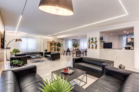 TV and multimedia, Seating area